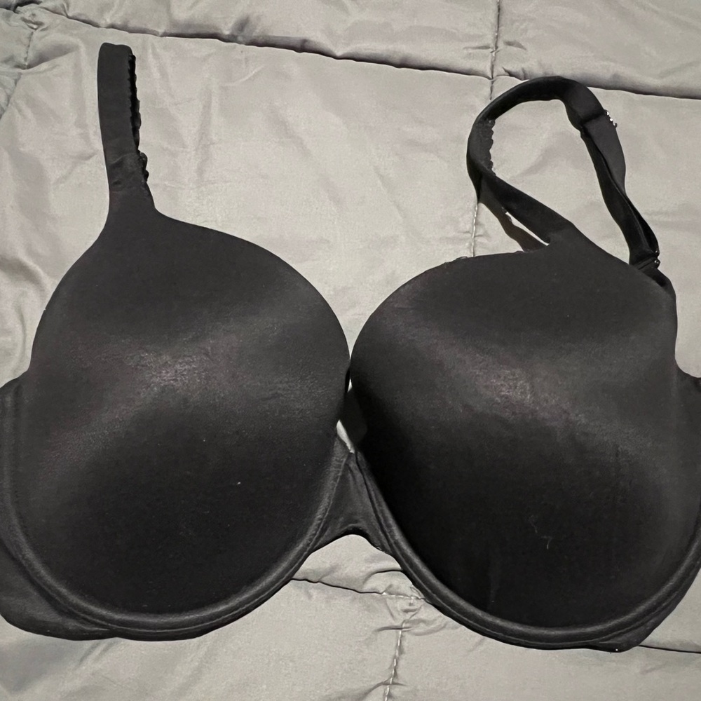 Victoria's Secret Black Bra 34DDD